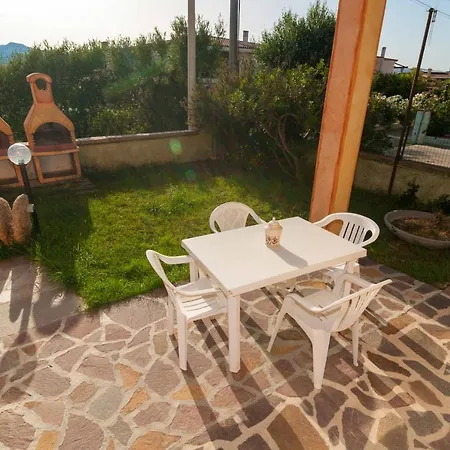Nannis House Appartement *